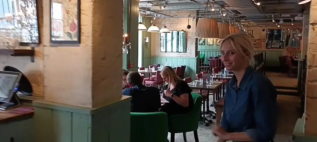 Bill's Gloucester Quays Restaurant_Gloucester_slider_image_2