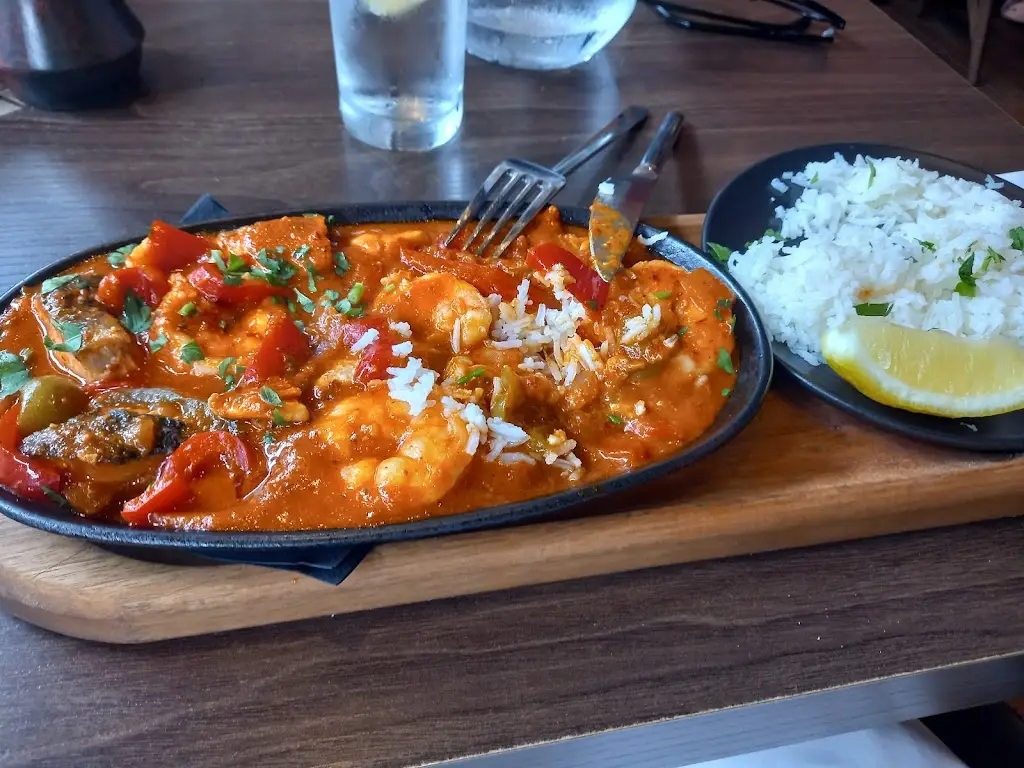 Robyn Arctic_ANATOLIAN PALACE_Gloucester_review