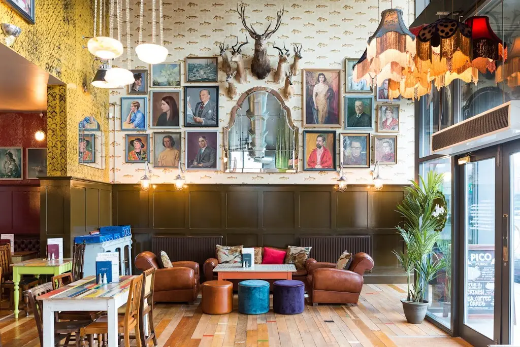 Pico Lounge restaurant in Glossop