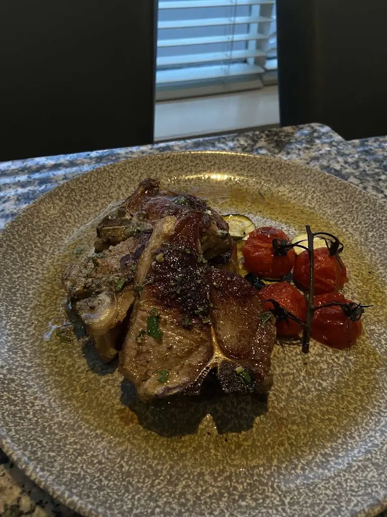 Ollie Henderson_The Italian_Glossop_recensione