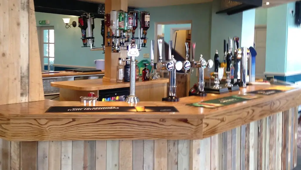 The Little Acorn - KLM Pubco restaurant in Awsworth