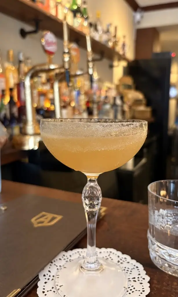 Lynn C_Almanac_Glossop_review