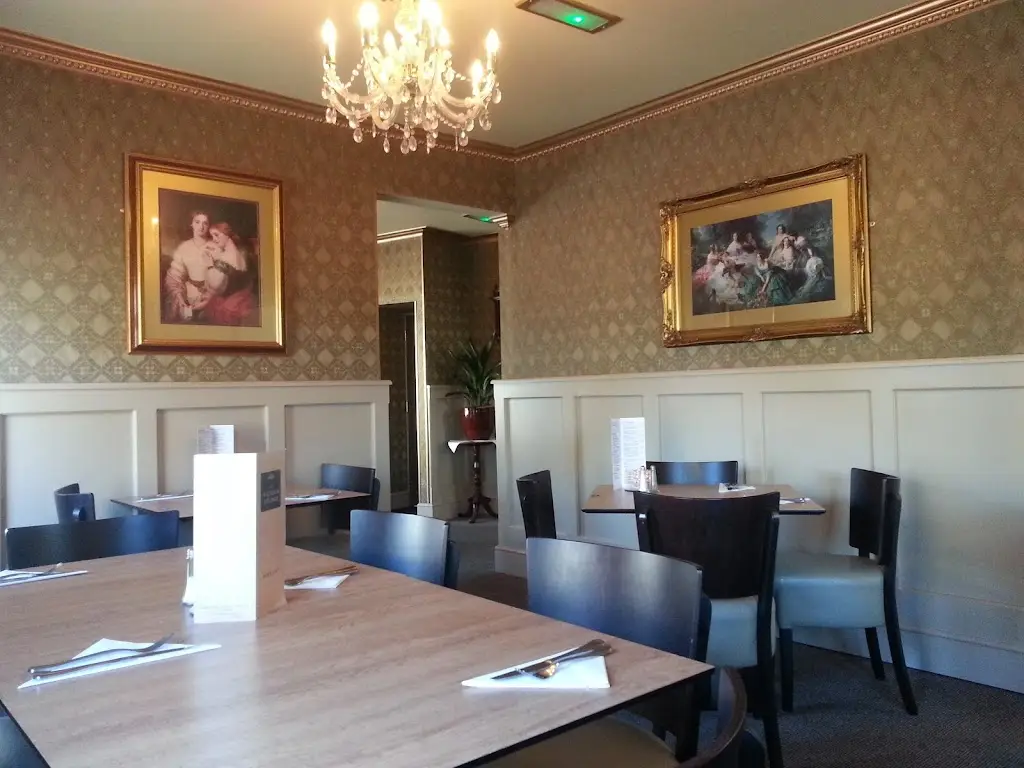 The Victoria Lounge_Glossop_slider_image_1