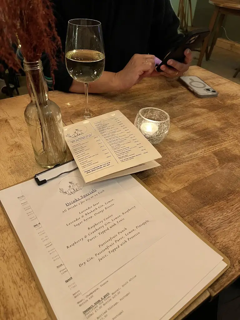 Menu_The Two Hares_Glossop_image_4