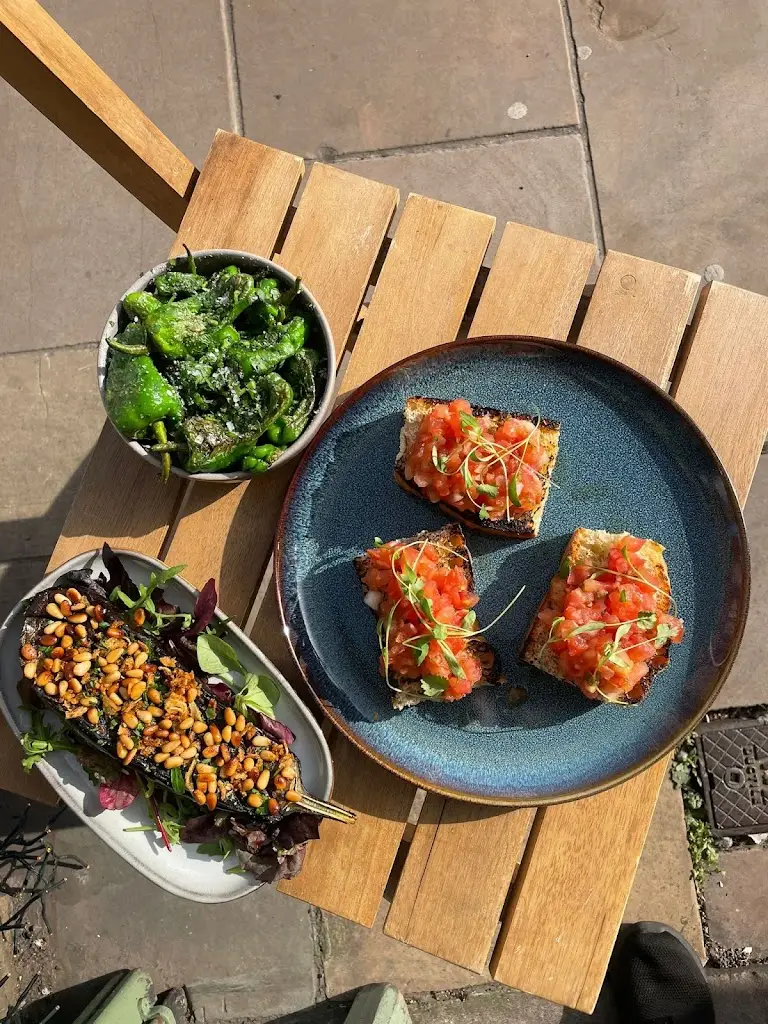 The Two Hares_Glossop_slider_image_2