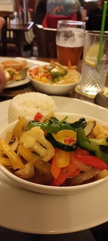 Alison Golightly_The Beehive_Glossop_review