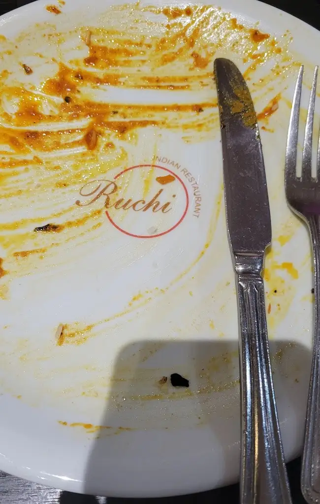 Pete Webb_Ruchi Indian Restaurant Bar & Takeaway ESTABLISHED SINCE 2009, MULTI AWARD WINNING_Glossop_reseña