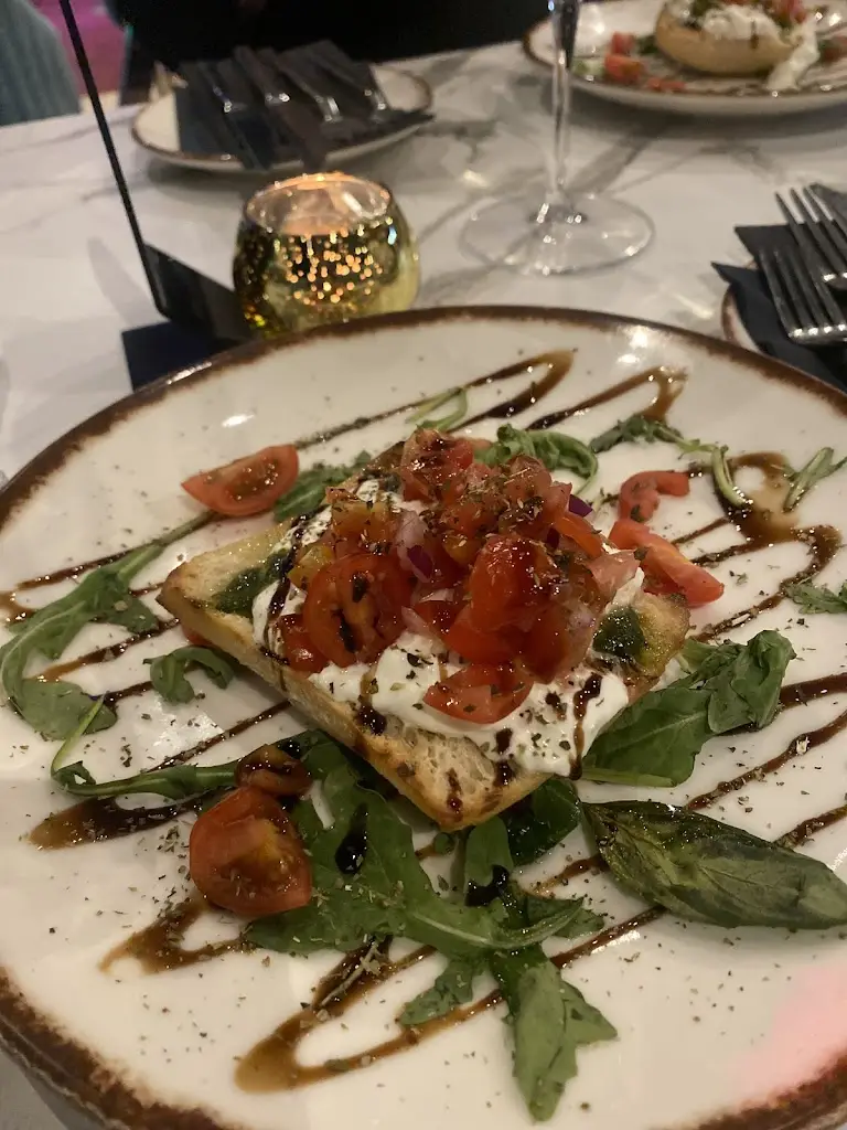 Menu_Empire_Glossop_image_5