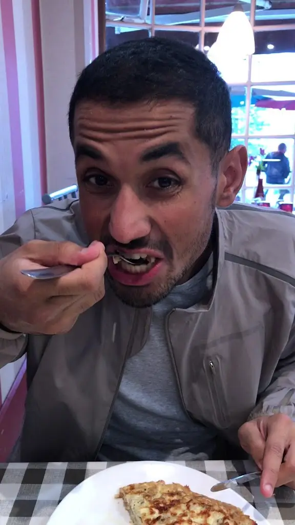 Glossop Cafeteria_Glossop_slider_image_2