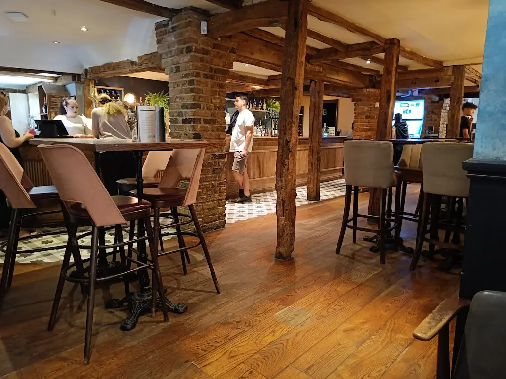 White Hart restaurant in Godstone