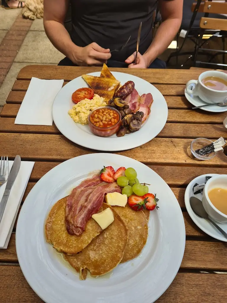 Kirstie Lake_Fox & Hounds_Godstone_review