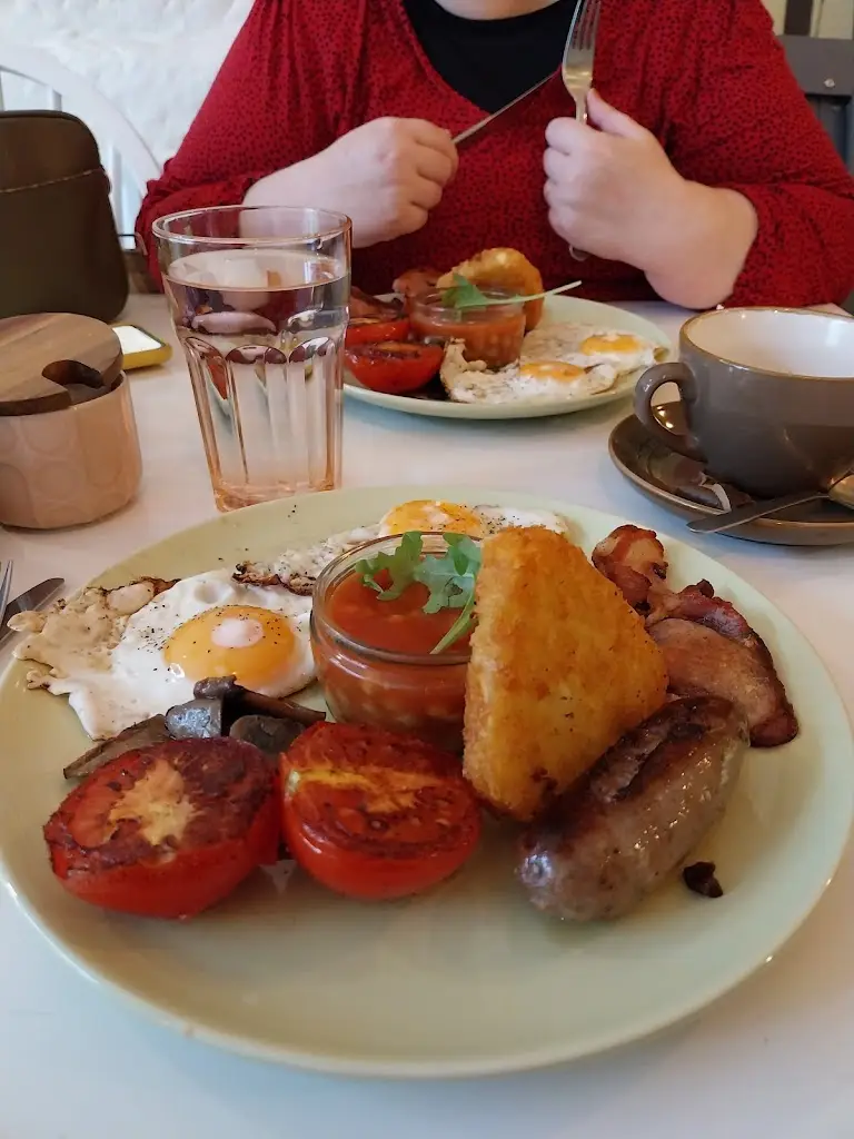 Matt Harris_Blossoms Brunch & Coffee_Godstone_review