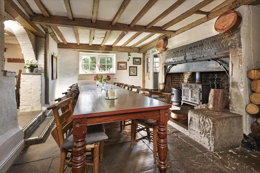 Botley Hill Farmhouse restaurant in Godstone