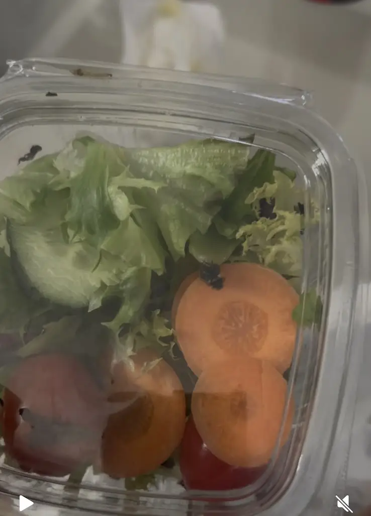 Emily Sharkey_Rolling Smoke Ilkeston_Awsworth_review