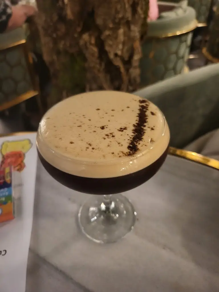 Charles Weir_Cattle & Cocktail_Godstone_review