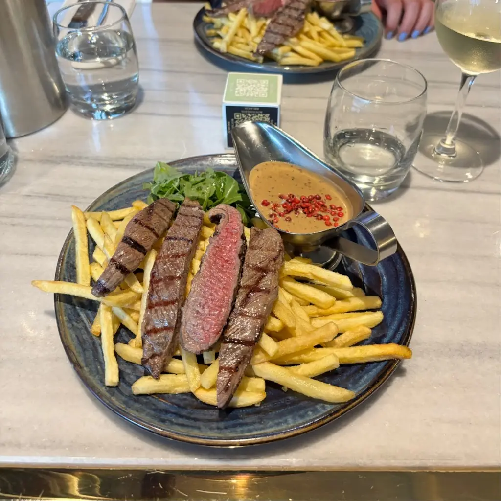 Harvey Long_Cattle & Cocktail_Godstone_review