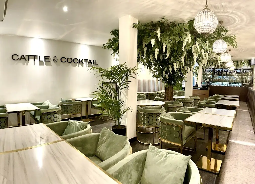 Cattle & Cocktail_Godstone_slider_image_1