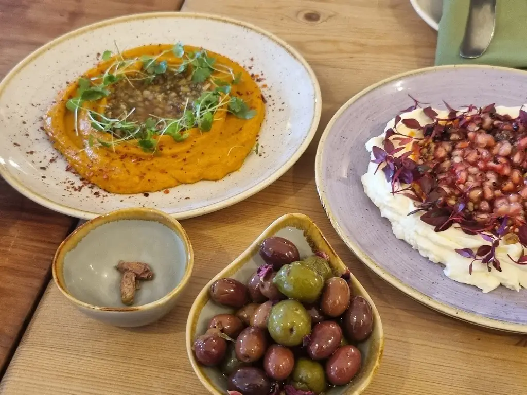 Menu_Queen of Cups_Glastonbury_image_5