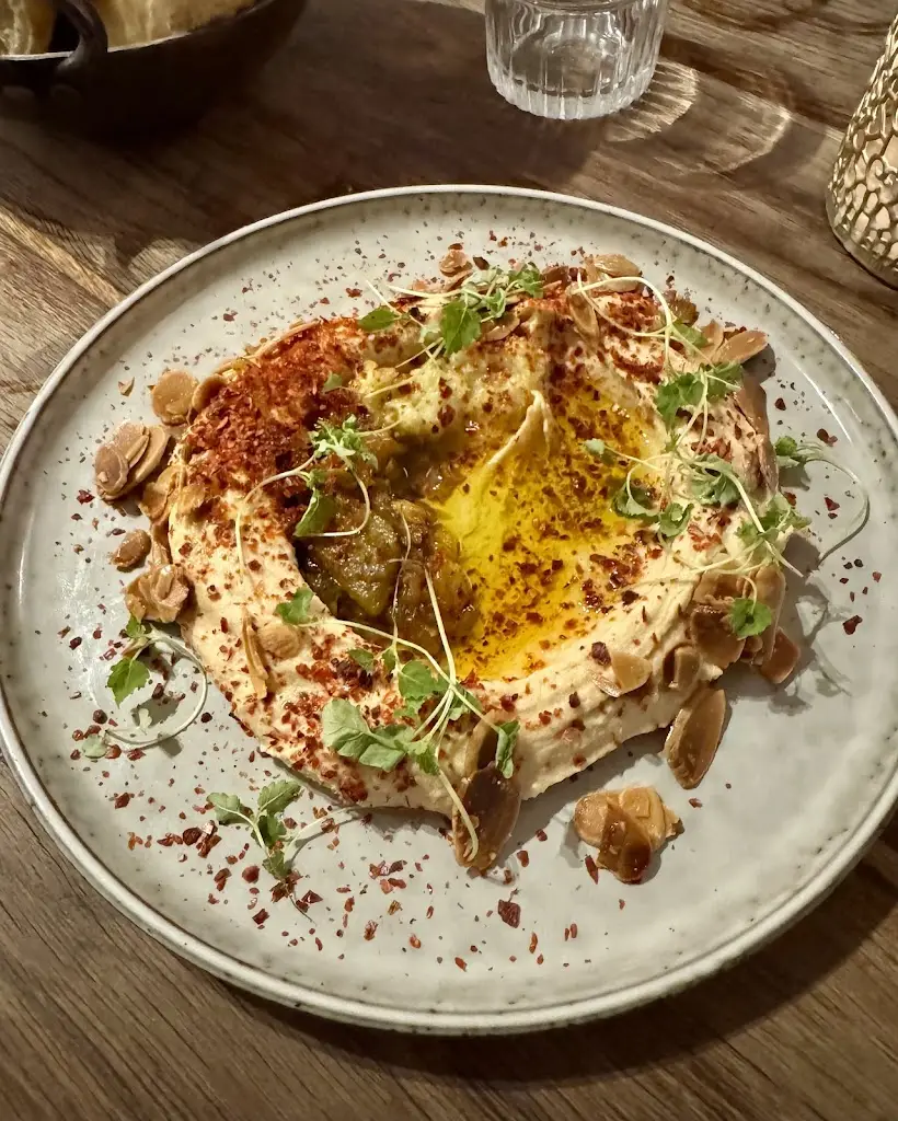 Andrea Mosca_Queen of Cups_Glastonbury_review