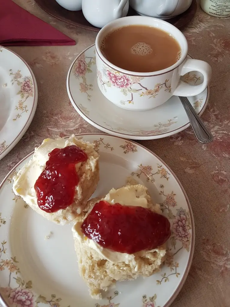 Lynn Coomber_Abbey Tea Rooms & Restaurant_Glastonbury_review