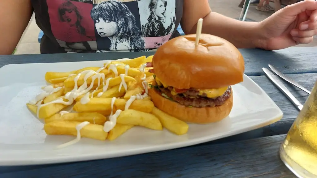 Ballzeye_The Market House_Glastonbury_review