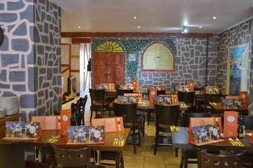 Tamburino Village restaurant in Glastonbury