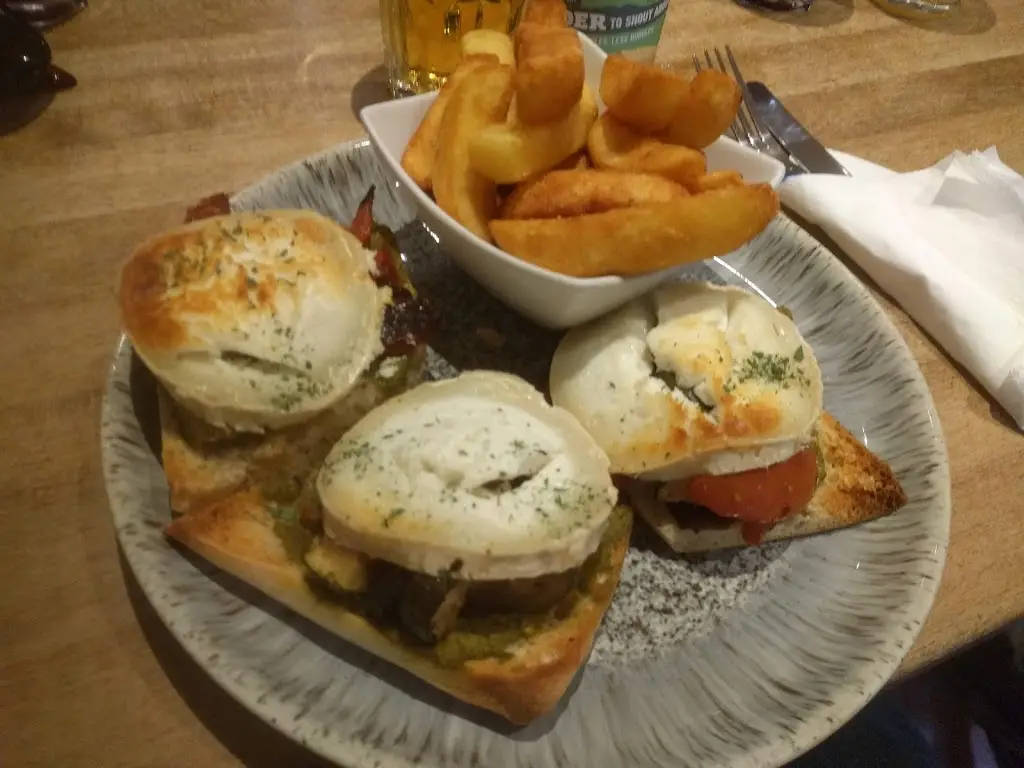 Marit von Stedingk_Lazy Gecko Cafe_Glastonbury_review