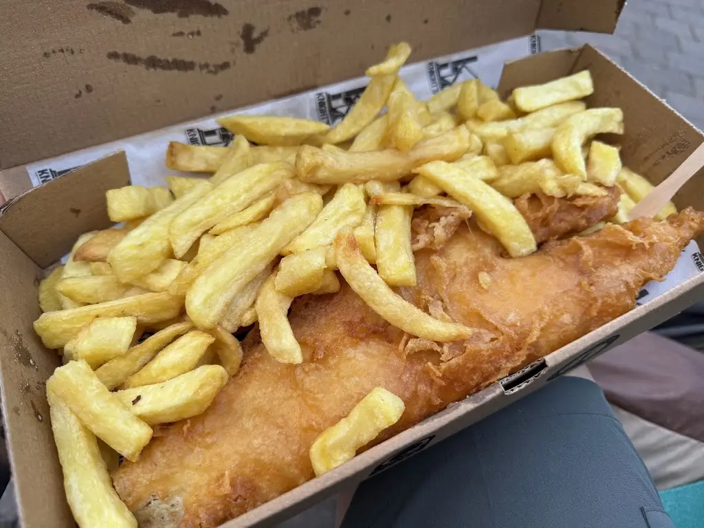 Ant Shotit_Knight's Fish & Chips Est 1909_Glastonbury_review