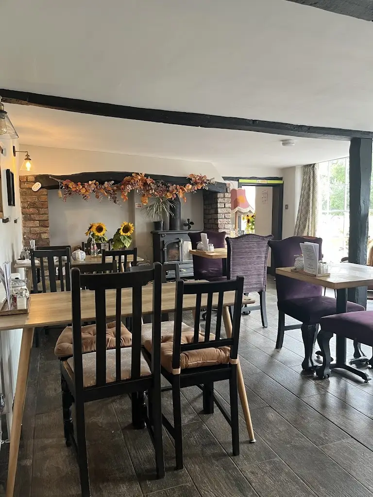 Victoria House Tearoom_Gosberton_slider_image_1