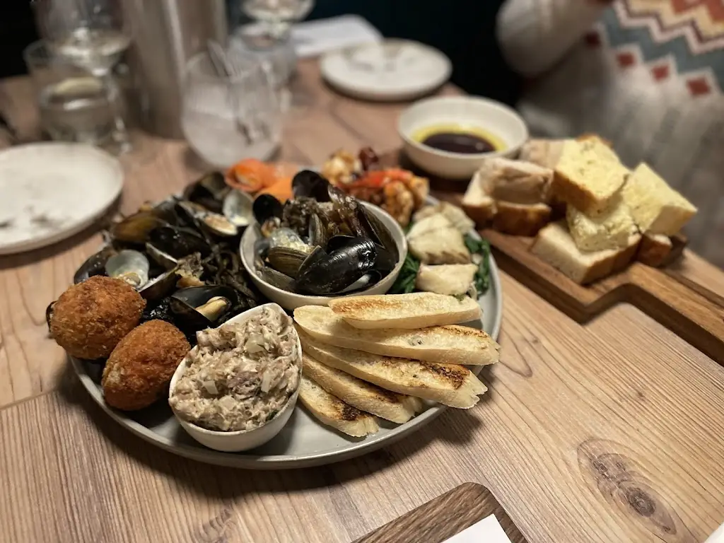 Ellison's of Low Fell_Gateshead_slider_image_3