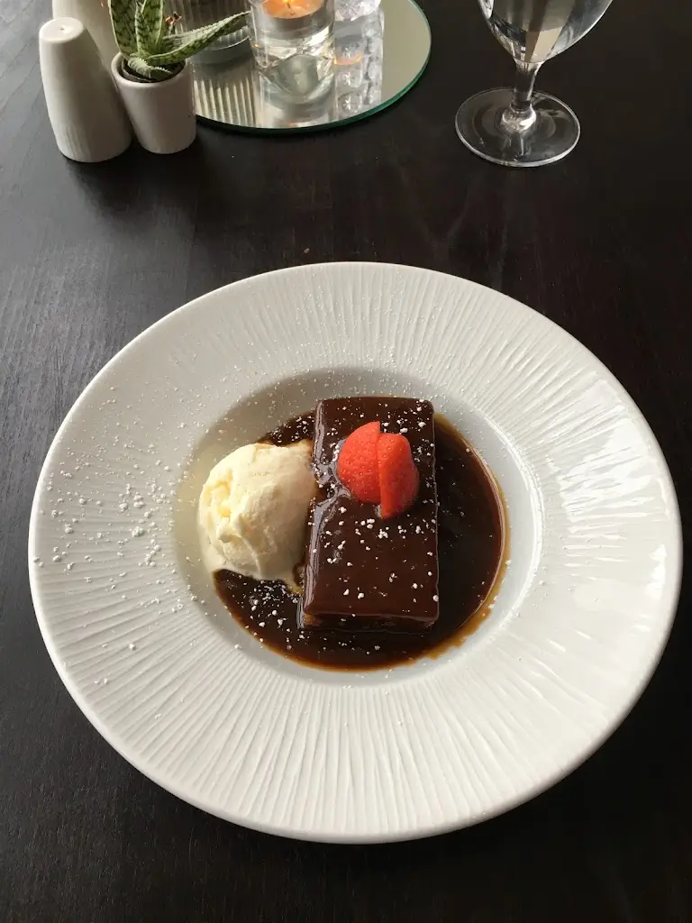 Max Lanfear_Windows on the Tyne Restaurant - Gateshead_Gateshead_review