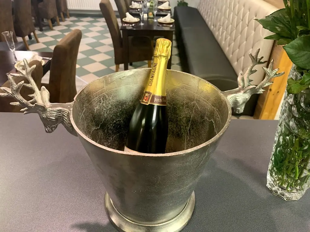 Jade Dragon_Awsworth_slider_image_2