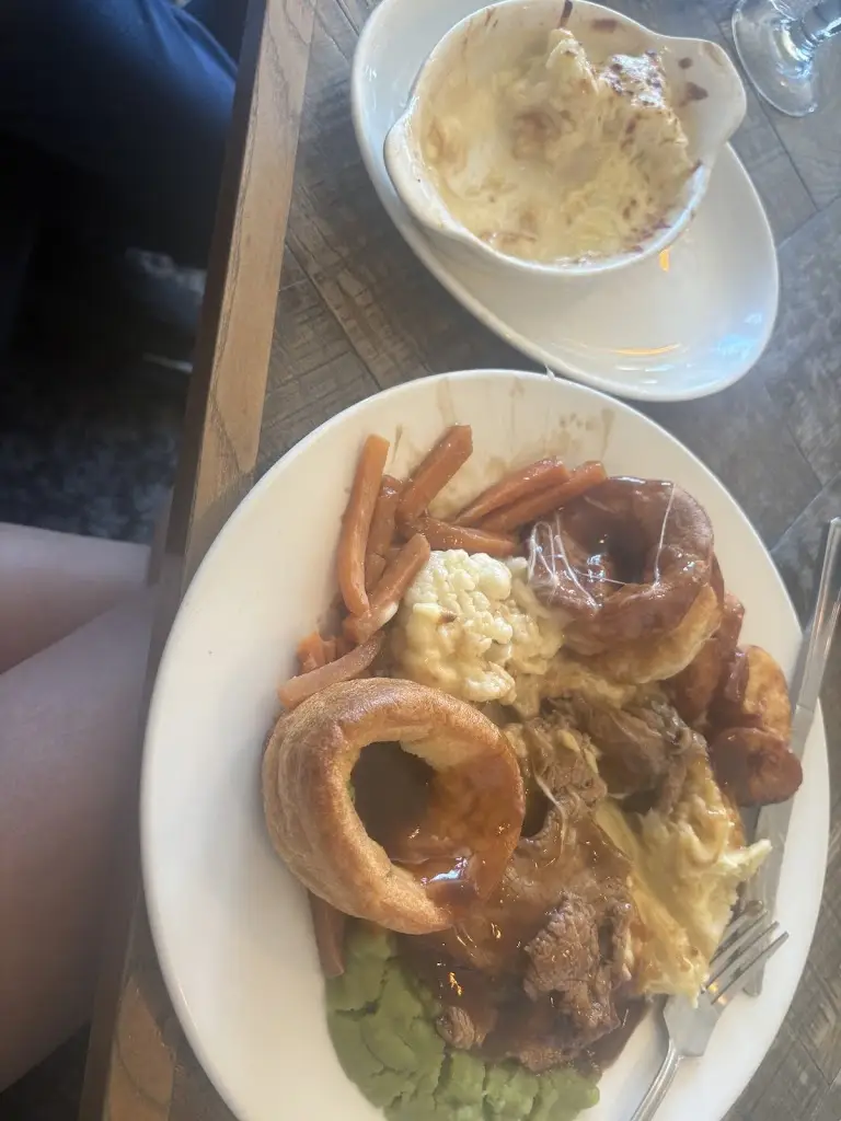 rhiana Thompson_Gold Medal_Gateshead_review