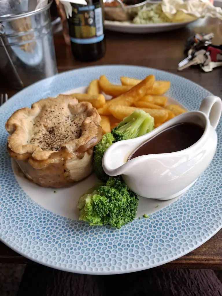 Sarah GILL_Hayloft_Awsworth_review