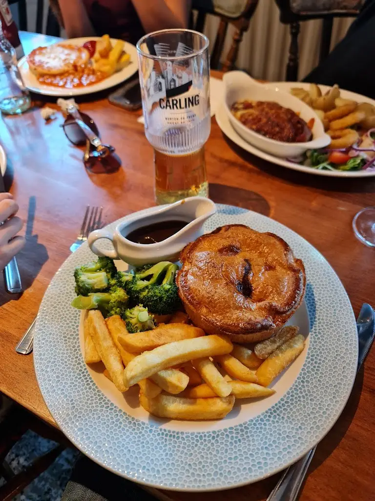 Yat Wah Cheung_Hayloft_Awsworth_review