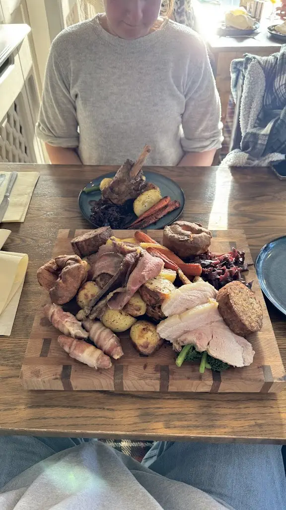 MSV DroneTube_The Kings Head_Gosfield_review