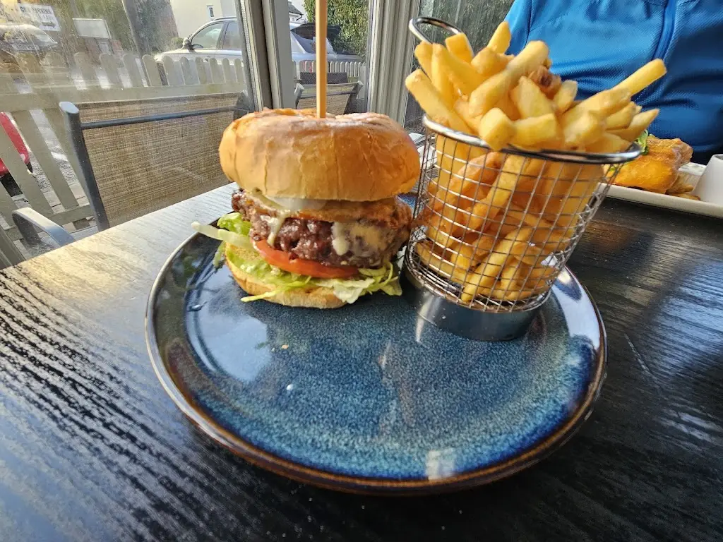 Keanu_The Kings Head_Gosfield_review