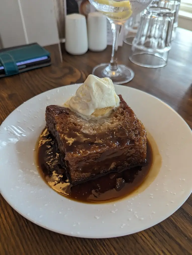 Paul T_The Kings Head_Gosfield_review
