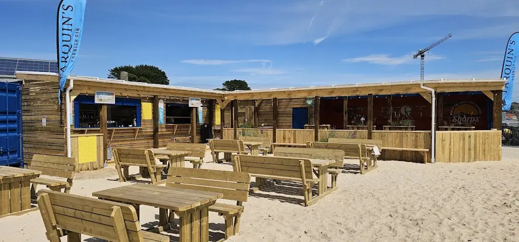 Gilbert's Beach Bar & Kitchen_Germoe_slider_image_1