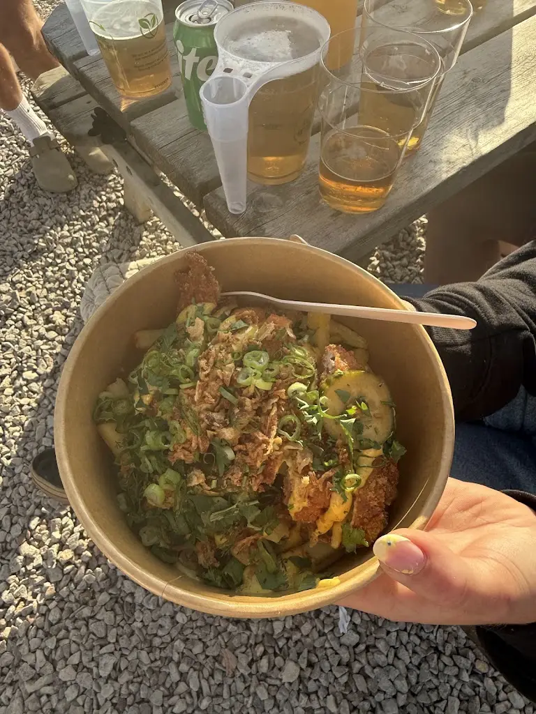 Mor and Moor Bar and Grill restaurant in Germoe