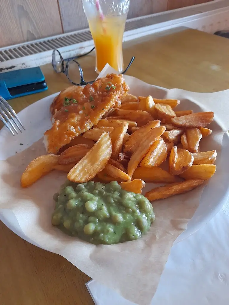 David Sharp_Fire Engine_Germoe_review