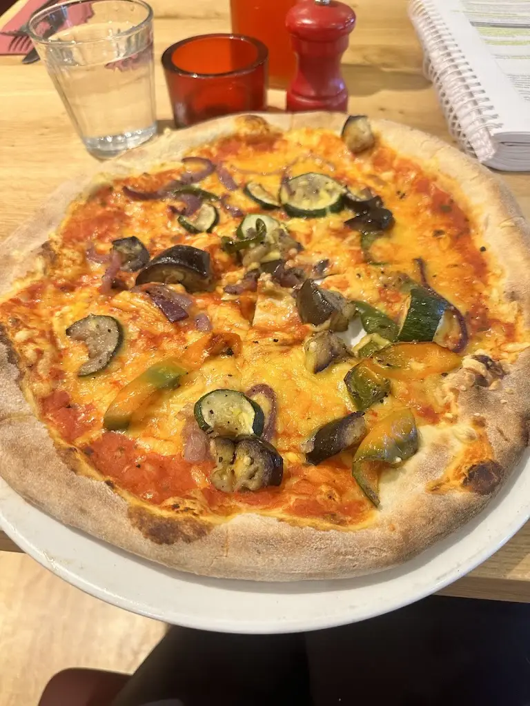 Piazza Firenze - Godalming_Godalming_slider_image_2