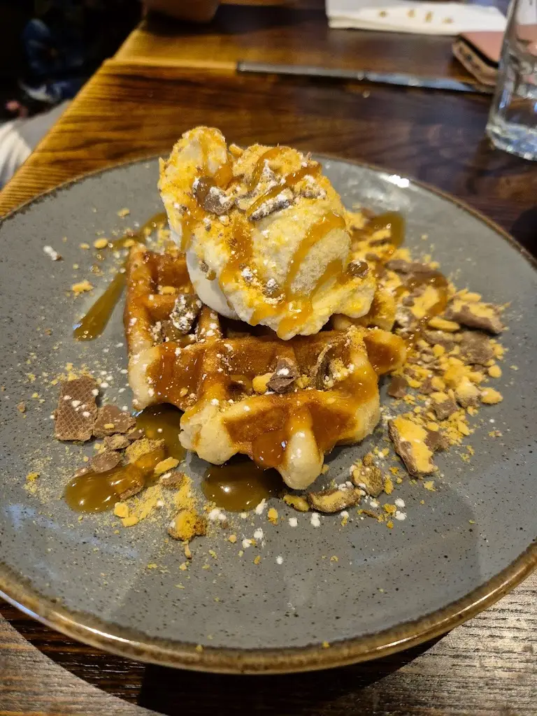 Julie Howes_The Newdigate Arms_Awsworth_review