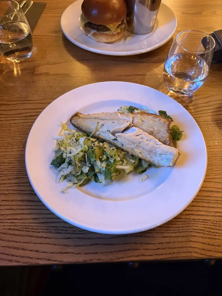 Info The Hair Lounge Godalming_Fox & Finch_Godalming_review