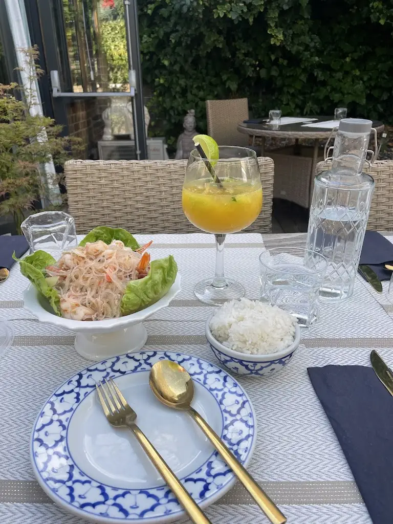 EagleTheQuaker_The Greedy Elephant_Godalming_review