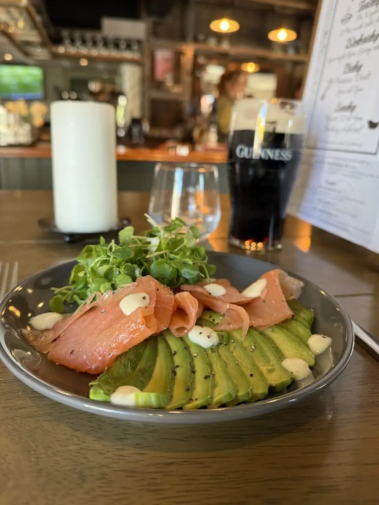 The Kings Head Guildford_The Charterhouse Arms_Godalming_review