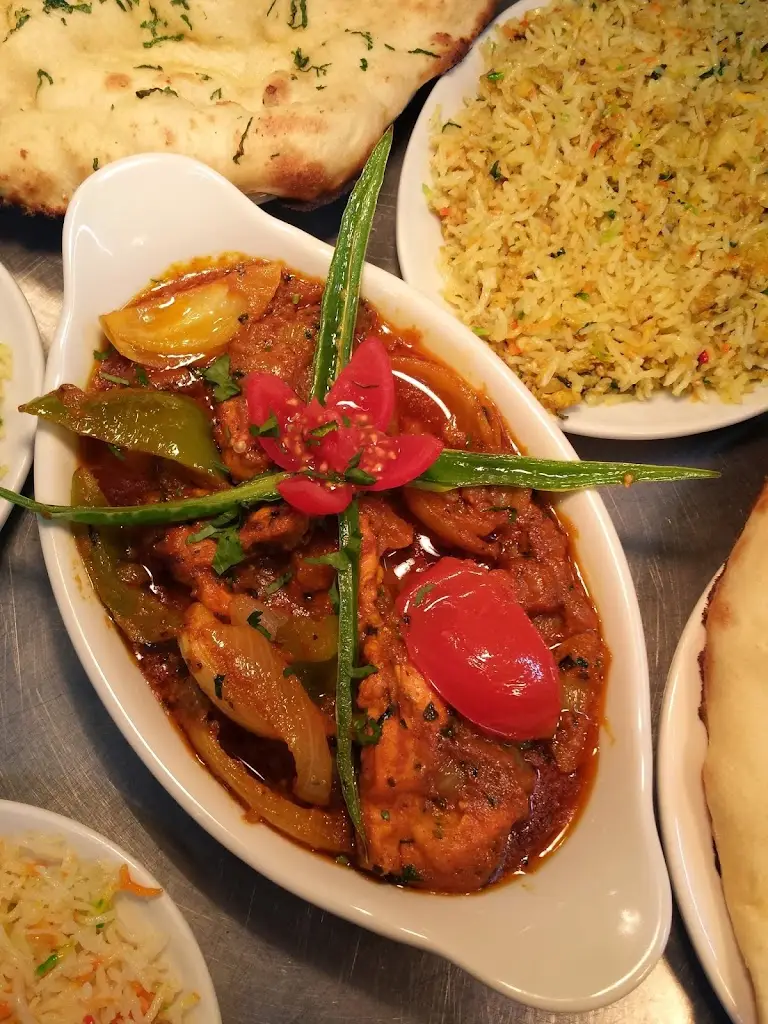 The Wharf Bar & Indian Cuisine_Godalming_slider_image_2