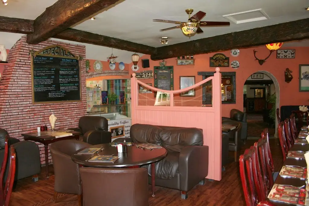 Queen Anne Pub restaurant in Golborne