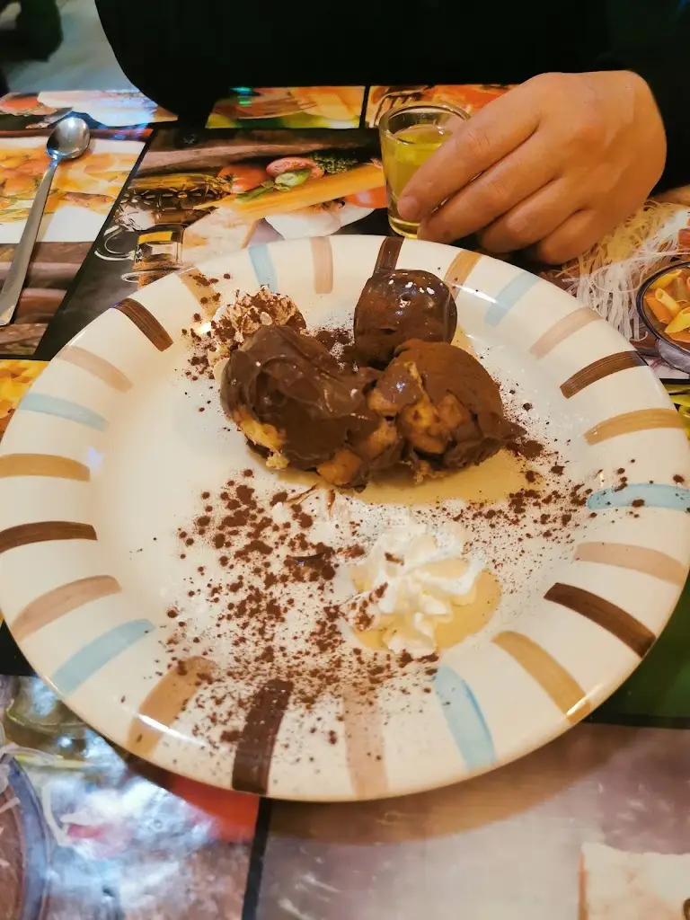 Emily Jones_Don Pino_Golborne_review