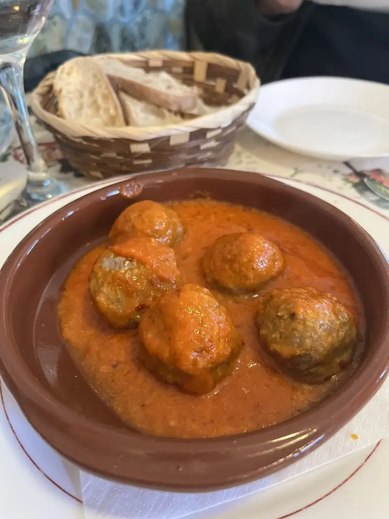 Shuk Wendy_Don Pino_Golborne_review